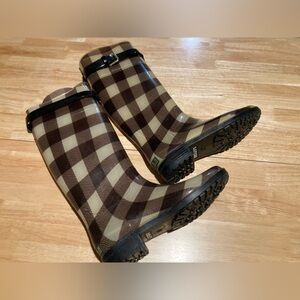 Ralph Lauren black & white plaid rubber rain boots in size 7. EUC
